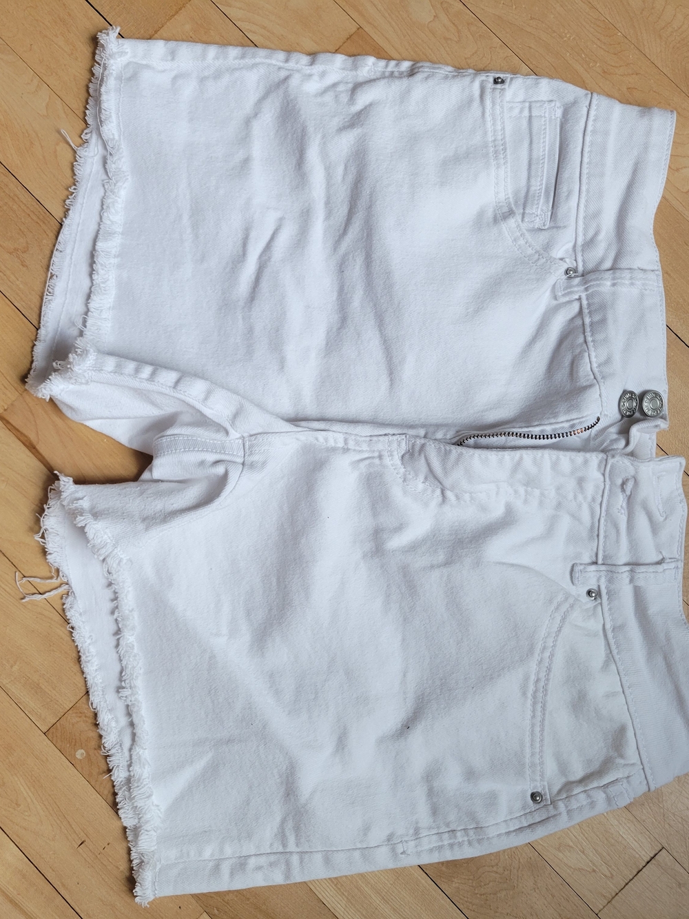 Women’s White Denim Frayed Hem Shorts Size Large